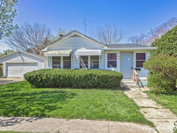 305 Blanchard Street , Harvard, IL 60033