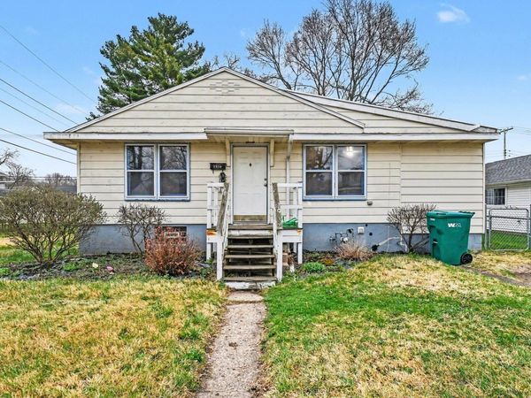 2510 Normandy Drive, Mishawaka, IN 46545