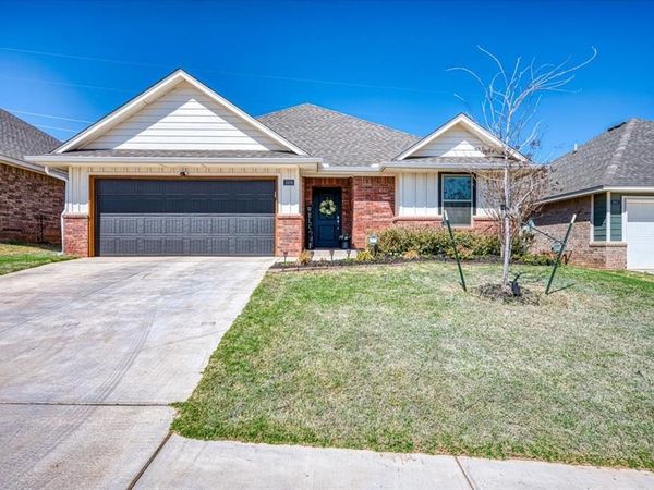 3909 Lynne Avenue, Edmond, OK 73012