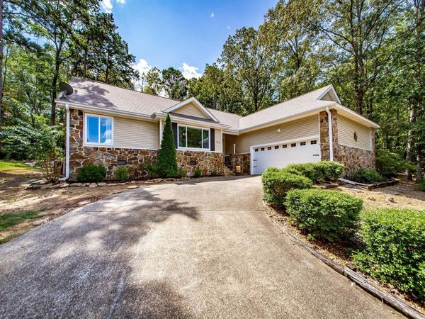 315 Mountain Ranch Dr., Fairfield Bay, AR 72088