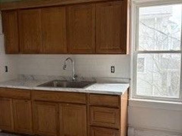 100 Stanley St, Unit 2, Fall River, MA 02720