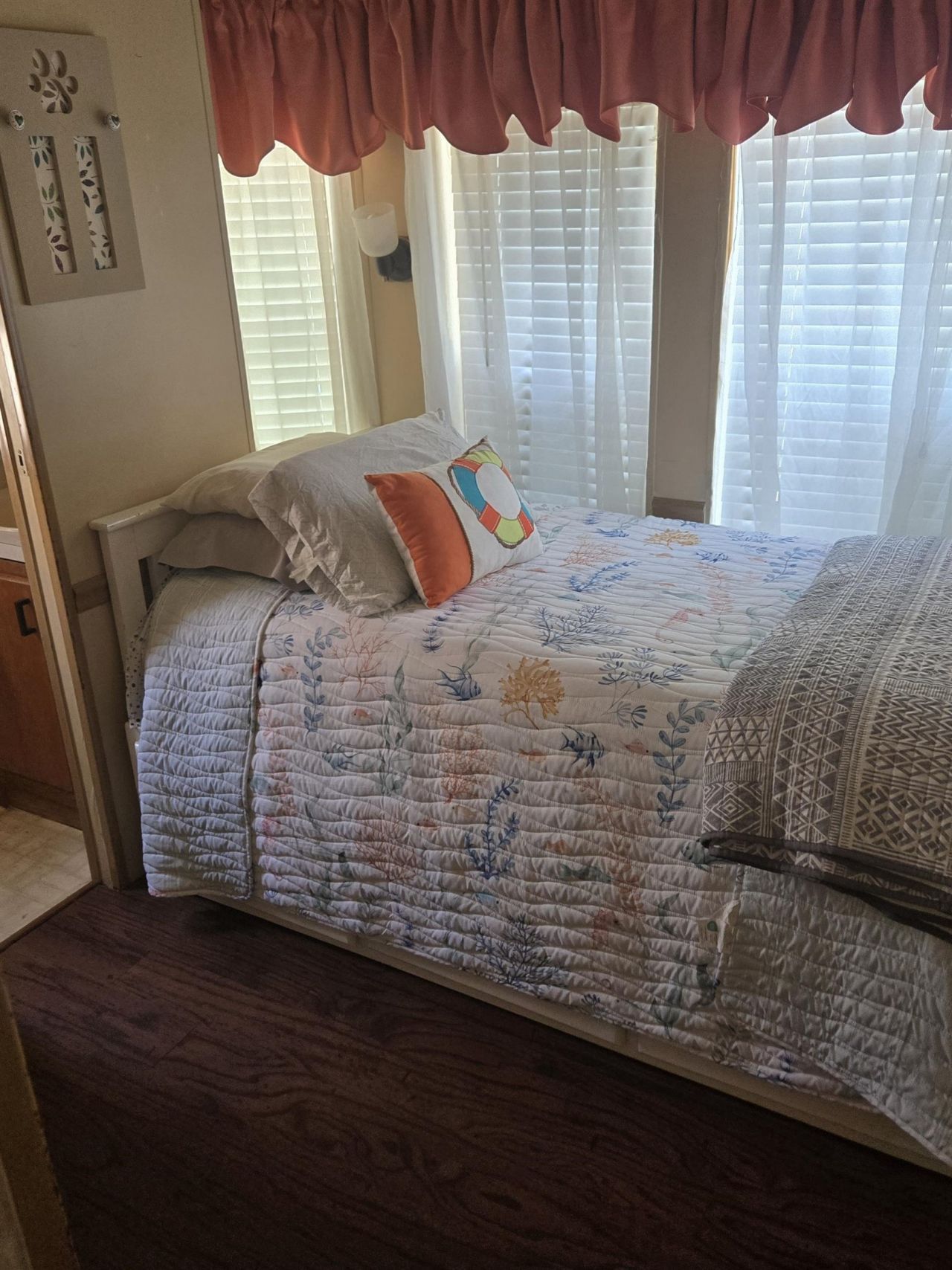 5400 Little River Neck Rd. Photo 6