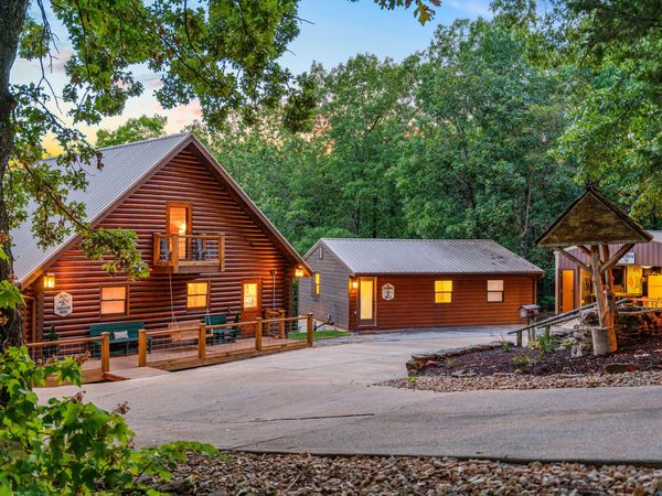 2935 State Highway 265 , Hollister, MO 65672