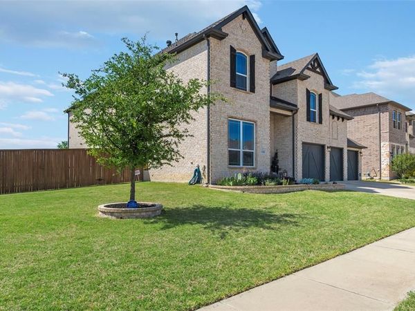 1101 Alderwood Drive, Justin, TX 76247