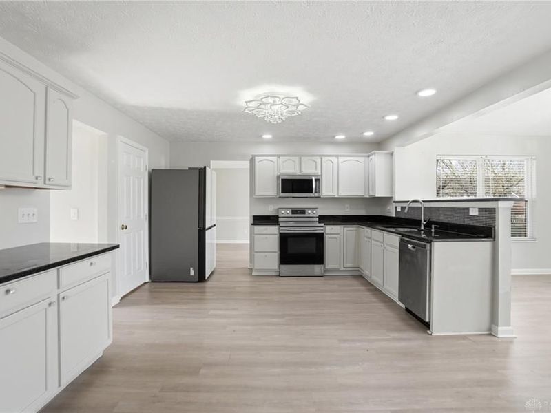 6809 Wintergreen Place, Dayton, OH 45424 Photo 13