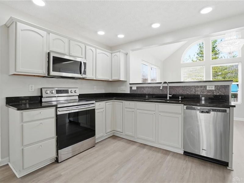 6809 Wintergreen Place, Dayton, OH 45424 Photo 14