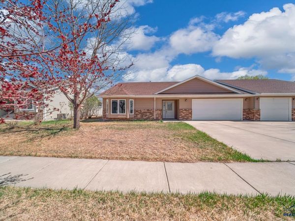 2430 SMITH AVE, Rapid City, SD 57701