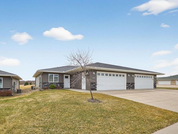 406 Tee Box Lane NE, Stewartville, MN 55976