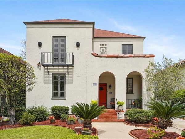 5833 FONTAINEBLEAU Drive, New Orleans, LA 70125