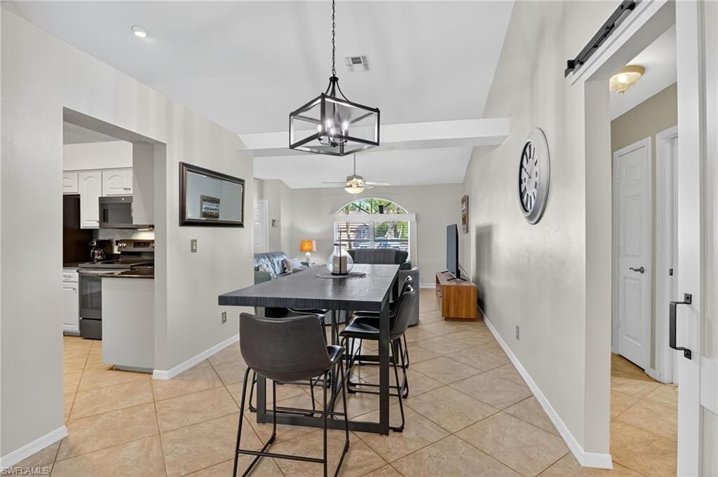5060 Coldstream Ln, Naples, FL 34104 Photo