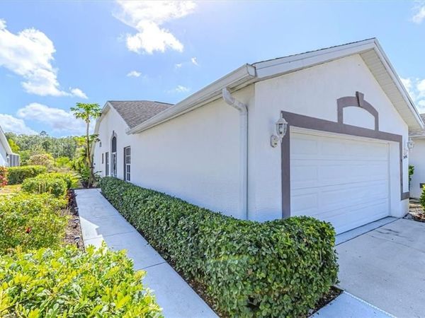 5446 Whitten DR, Unit 19, NAPLES, FL 34104
