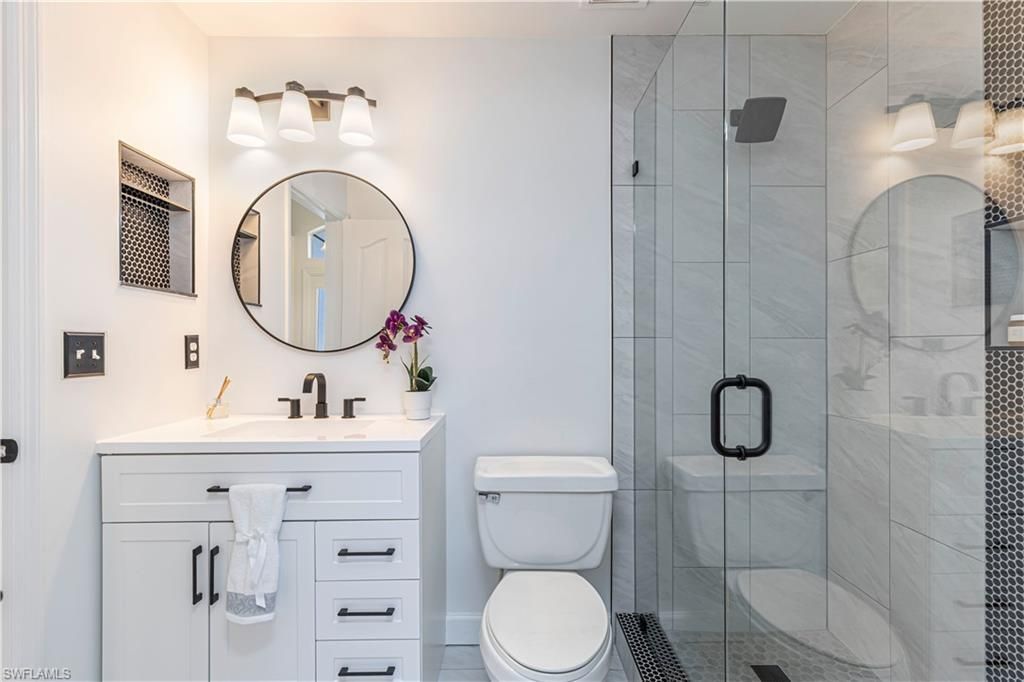 5446 Whitten Dr, Unit 19, Naples, FL 34104 Photo