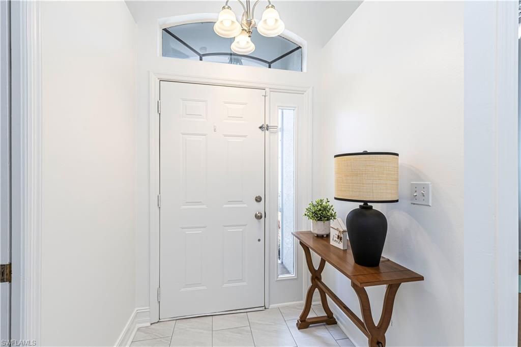5446 Whitten Dr, Unit 19, Naples, FL 34104 Photo
