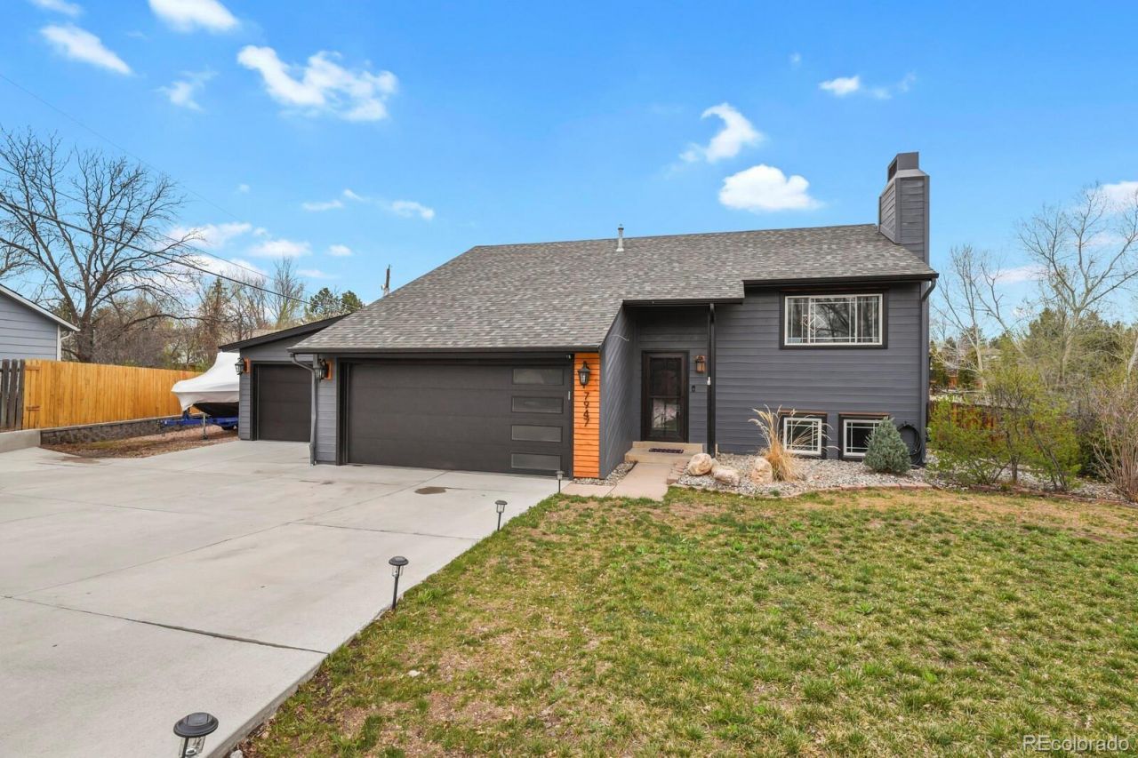 7947 W Brook Drive, Littleton, CO 80128 Main Photo