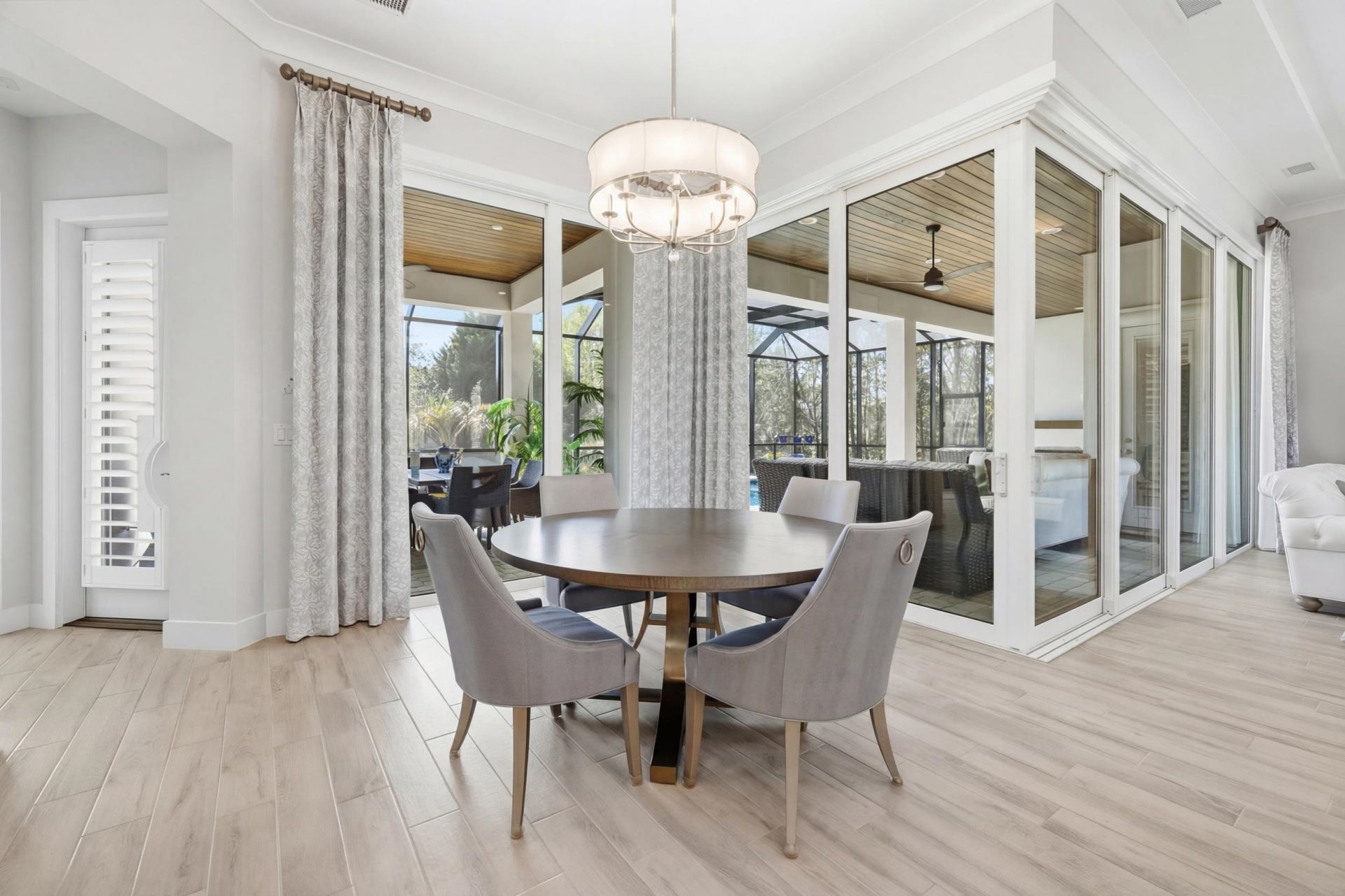 2025 Teramo Dr.  Photo 13