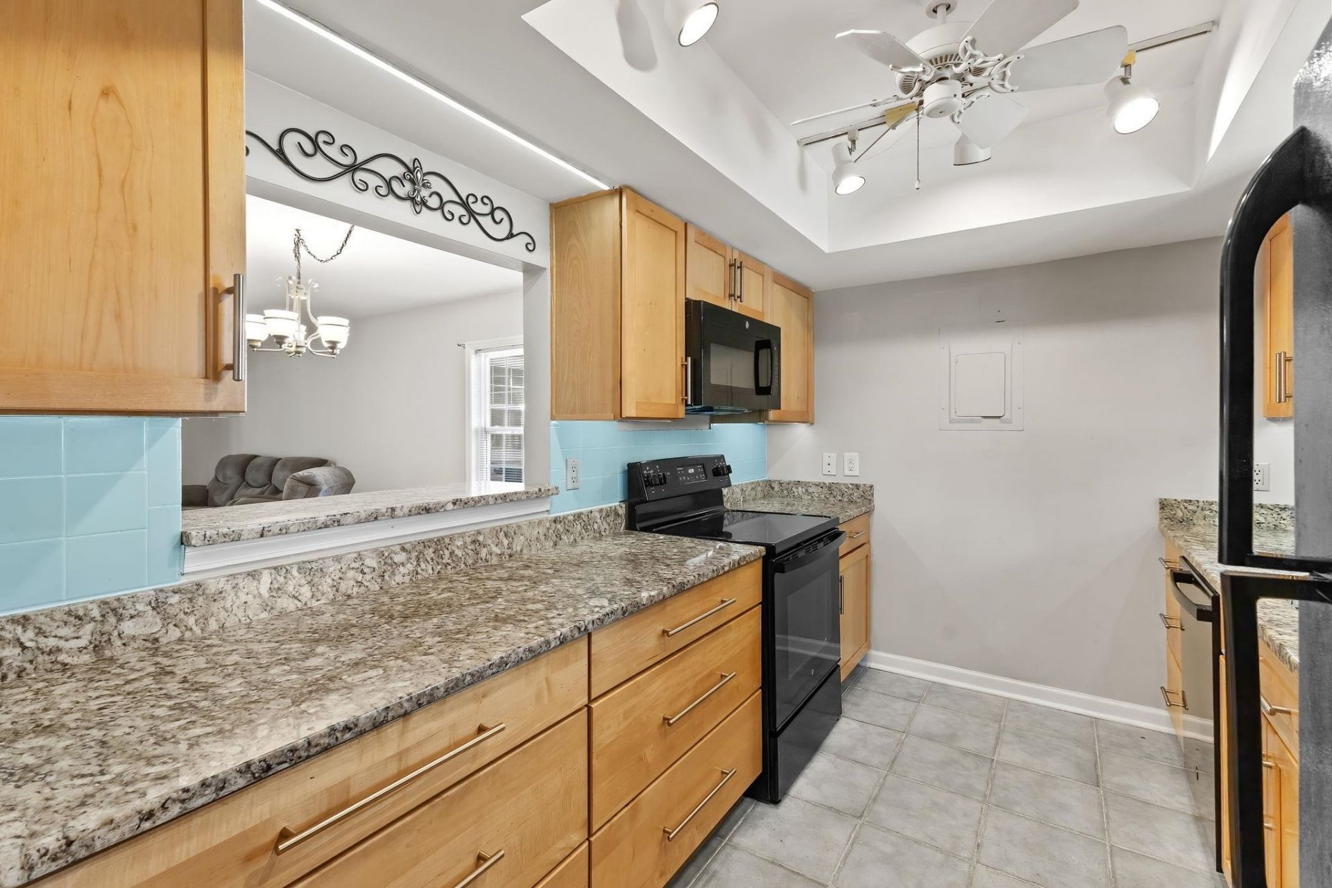 6524 White Heron Crescent Photo 14