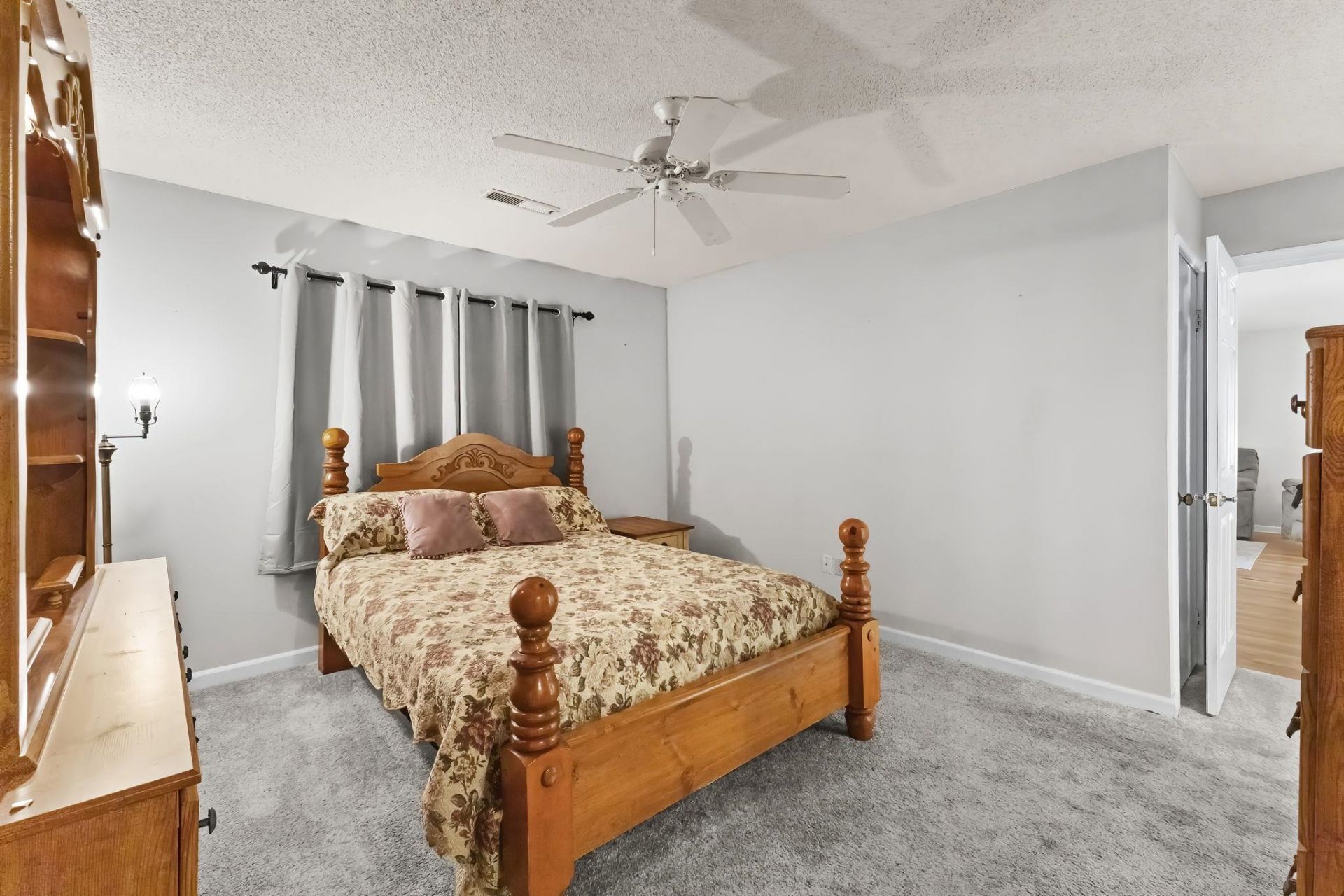 6524 White Heron Crescent Photo 26