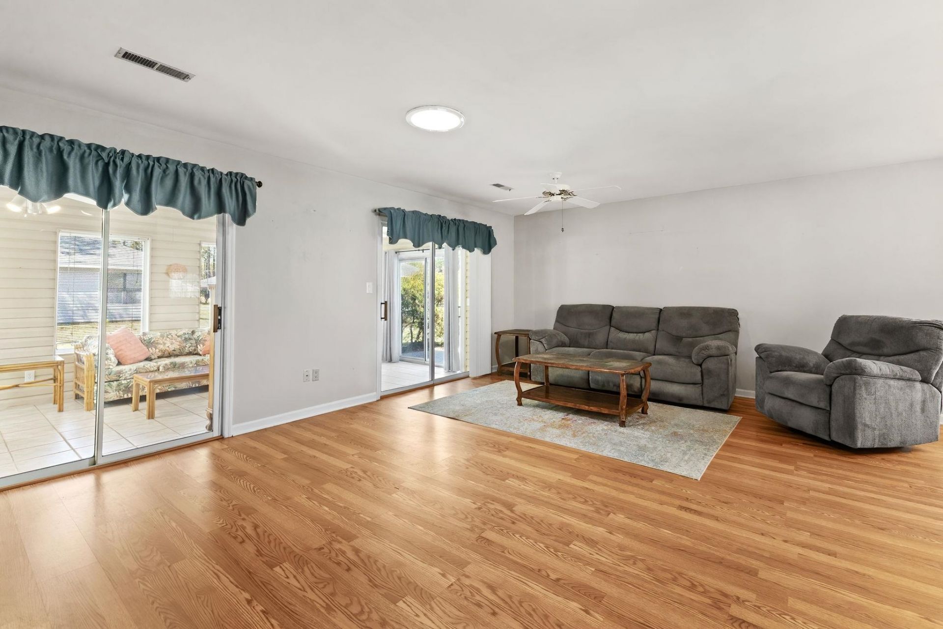 6524 White Heron Crescent Photo 9