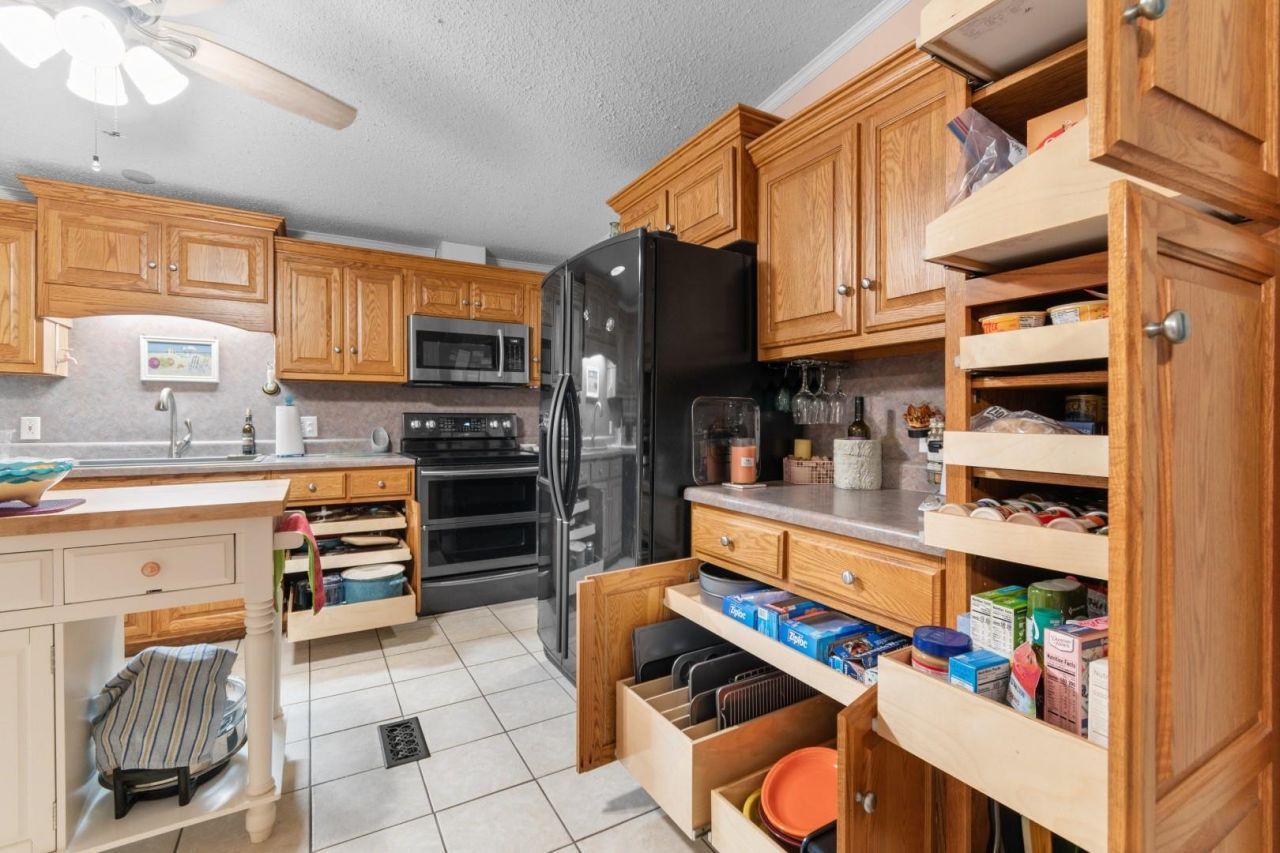 3415 Northpointe Blvd.  Photo 10