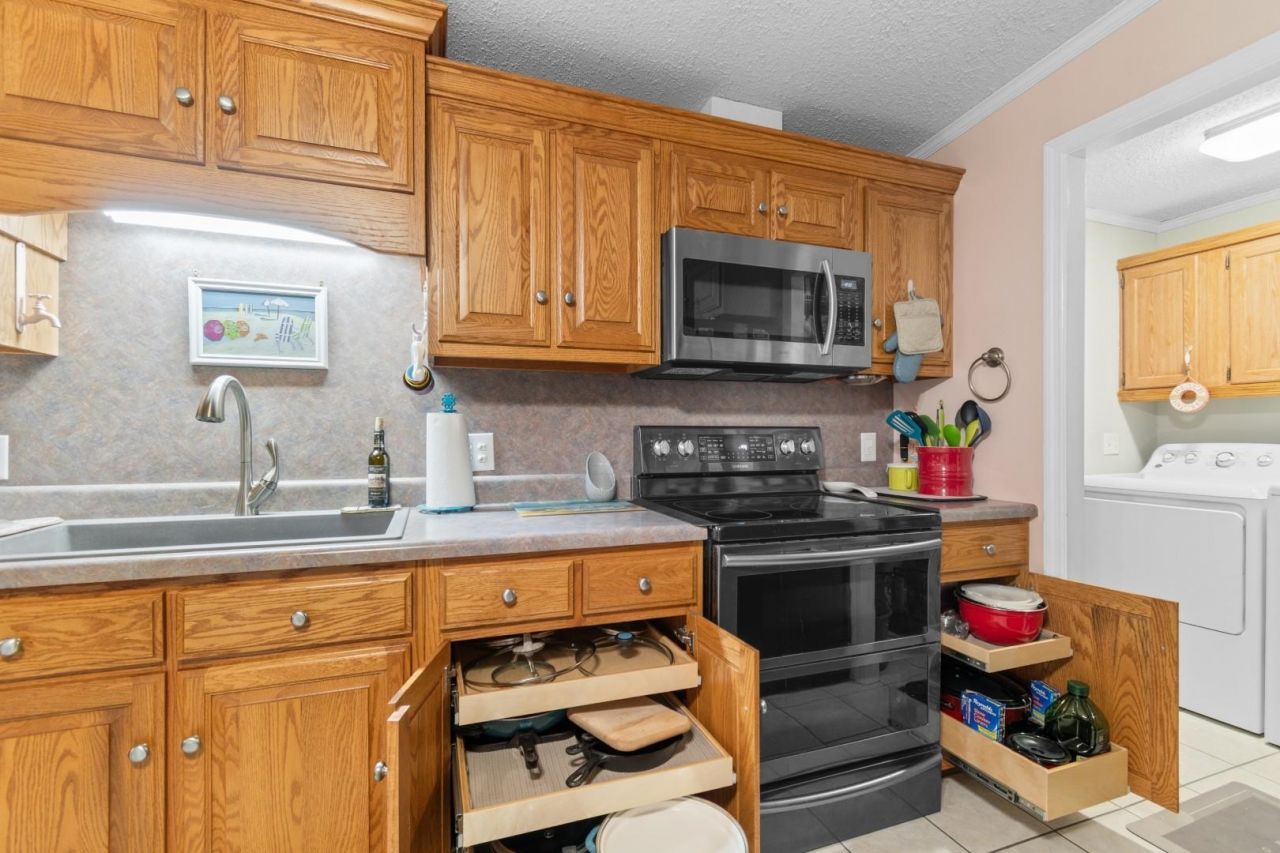 3415 Northpointe Blvd.  Photo 11