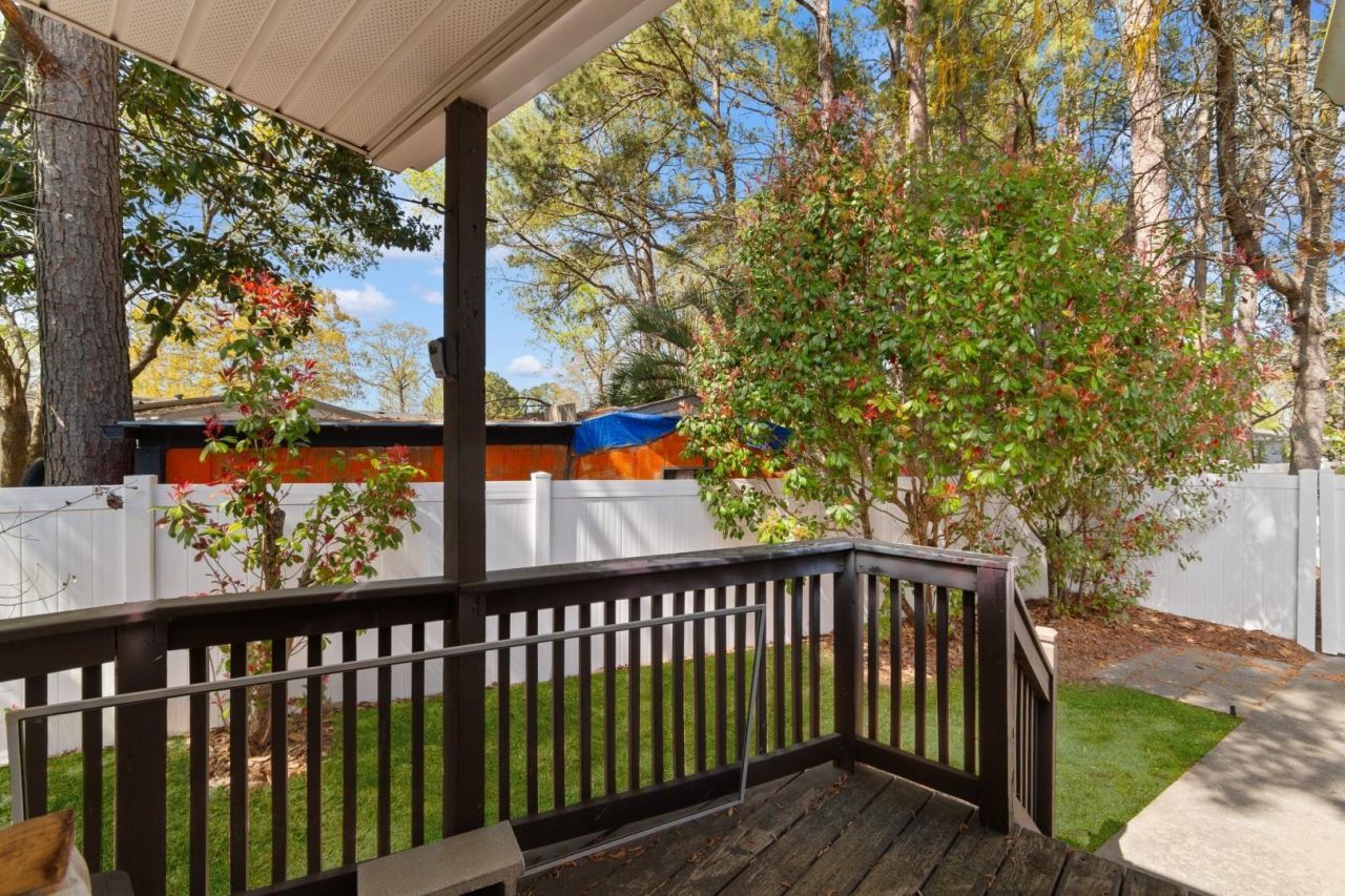 3415 Northpointe Blvd.  Photo 32