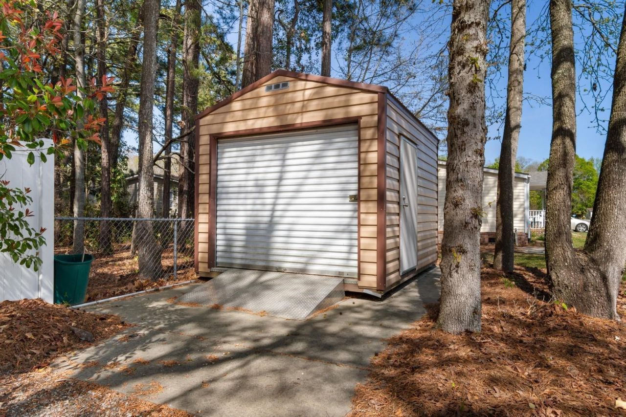 3415 Northpointe Blvd.  Photo 34