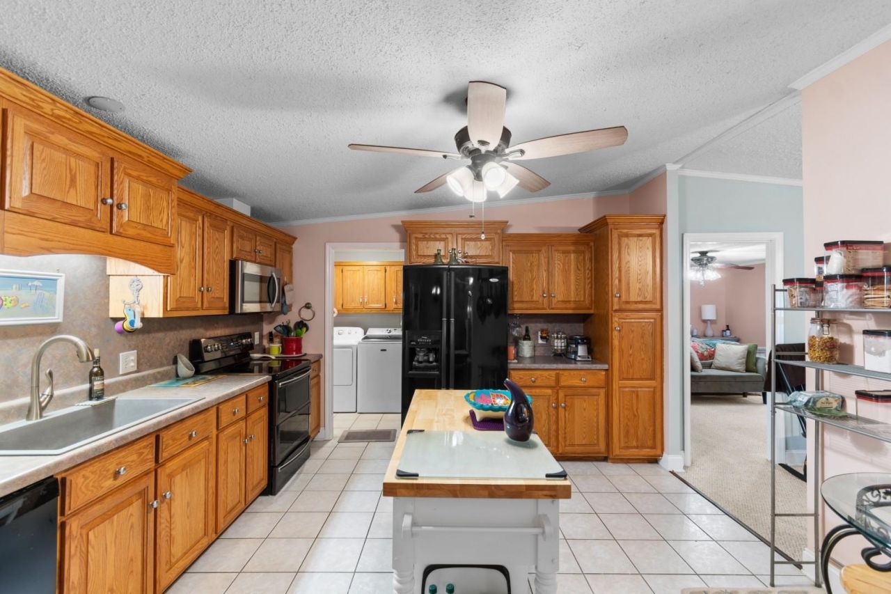 3415 Northpointe Blvd.  Photo 7