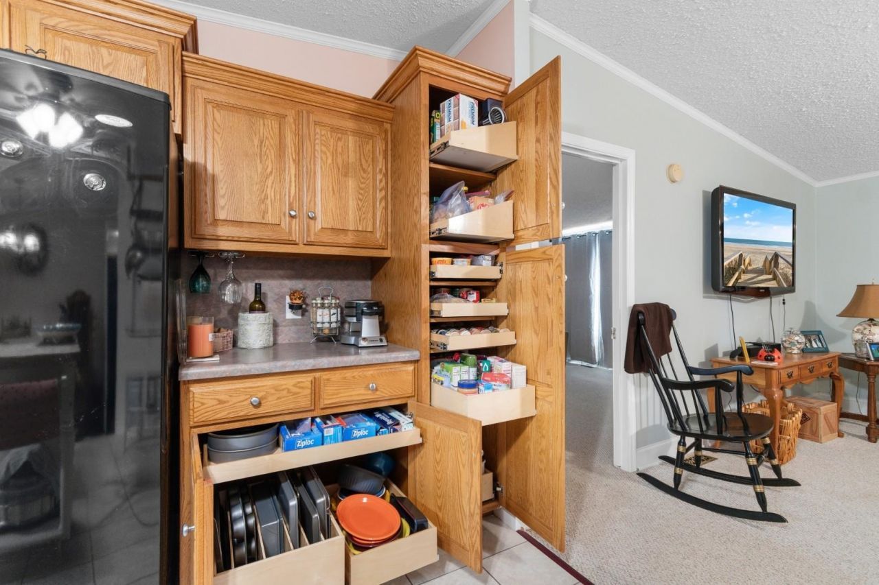 3415 Northpointe Blvd.  Photo 9