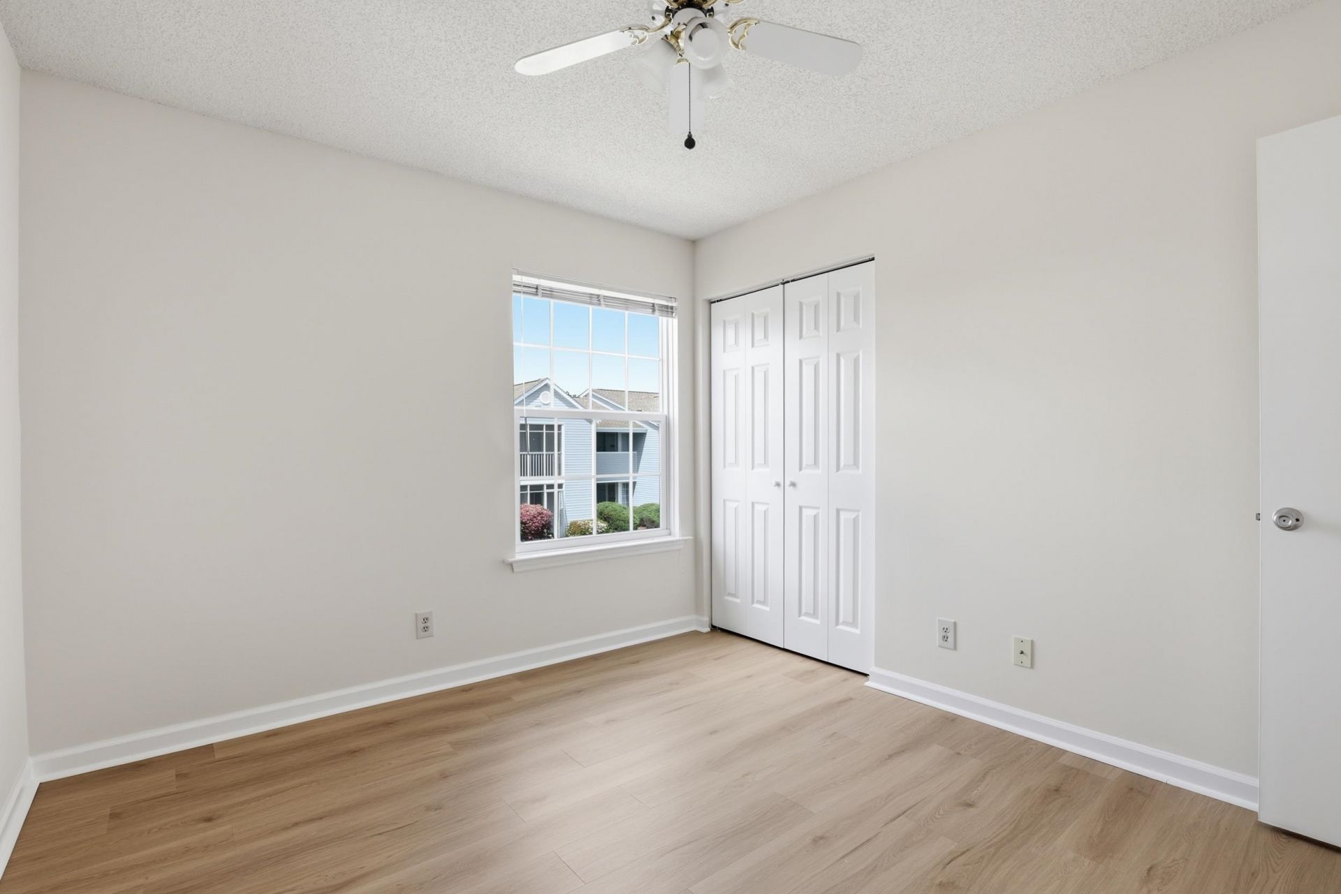 2220 Andover Dr. Photo 13