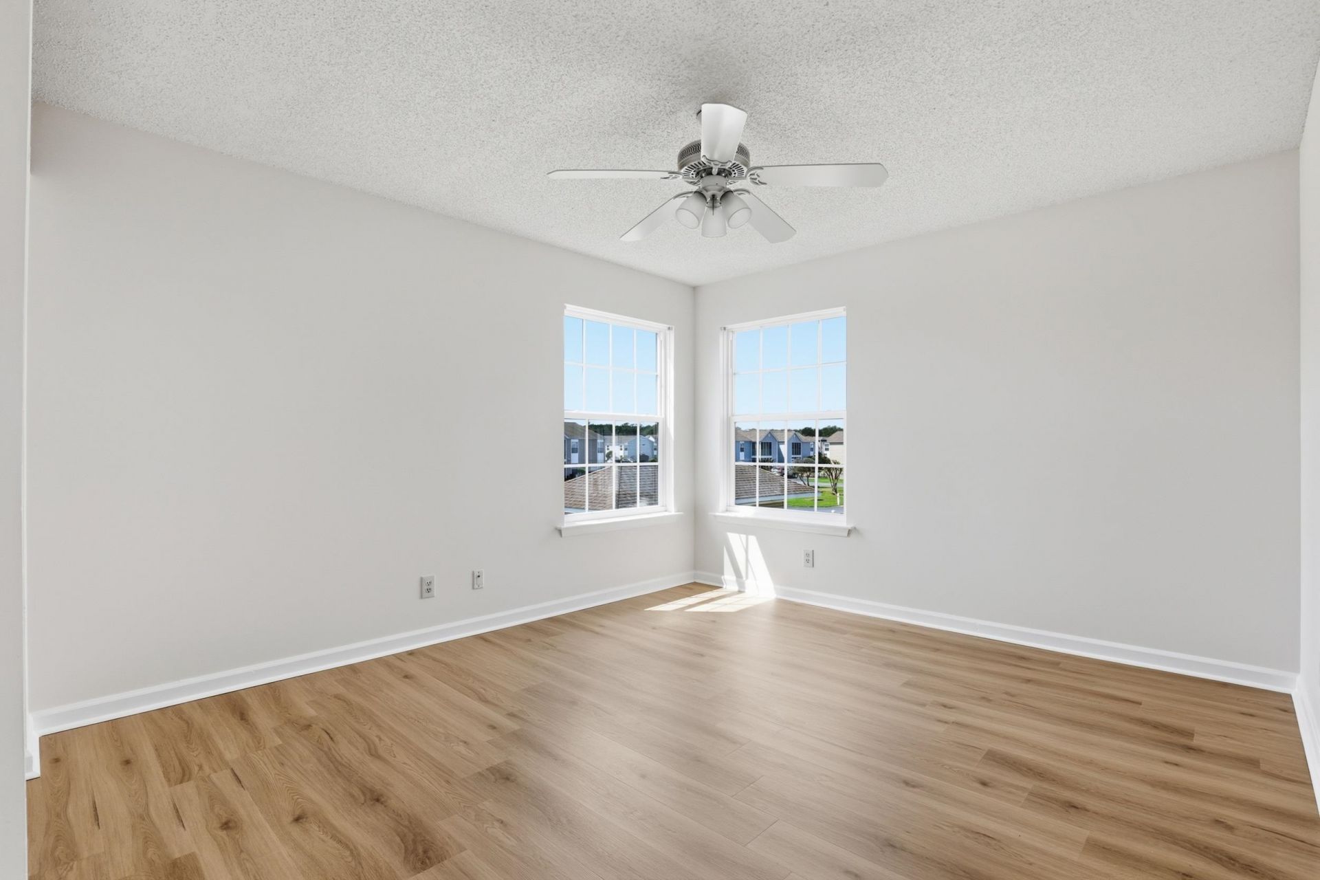 2220 Andover Dr. Photo 14