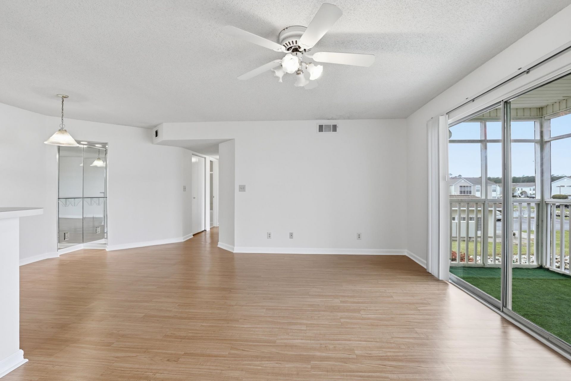 2220 Andover Dr. Photo 4