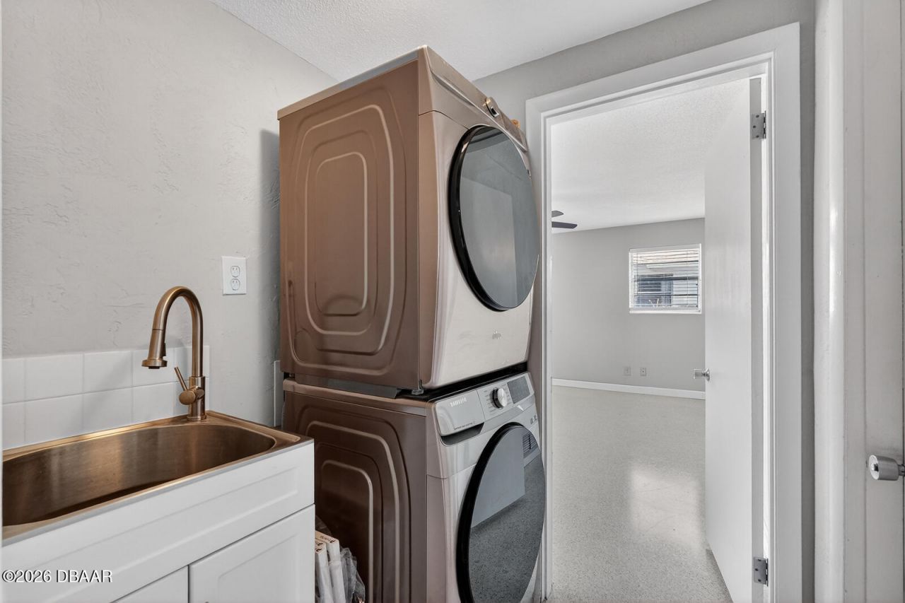 1238 Suwanee Road, Daytona Beach, FL 32114 Photo