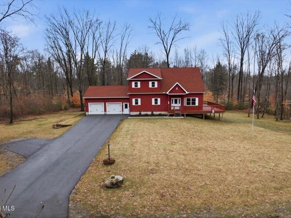 364 Gansevoort Road, Moreau, NY 12828