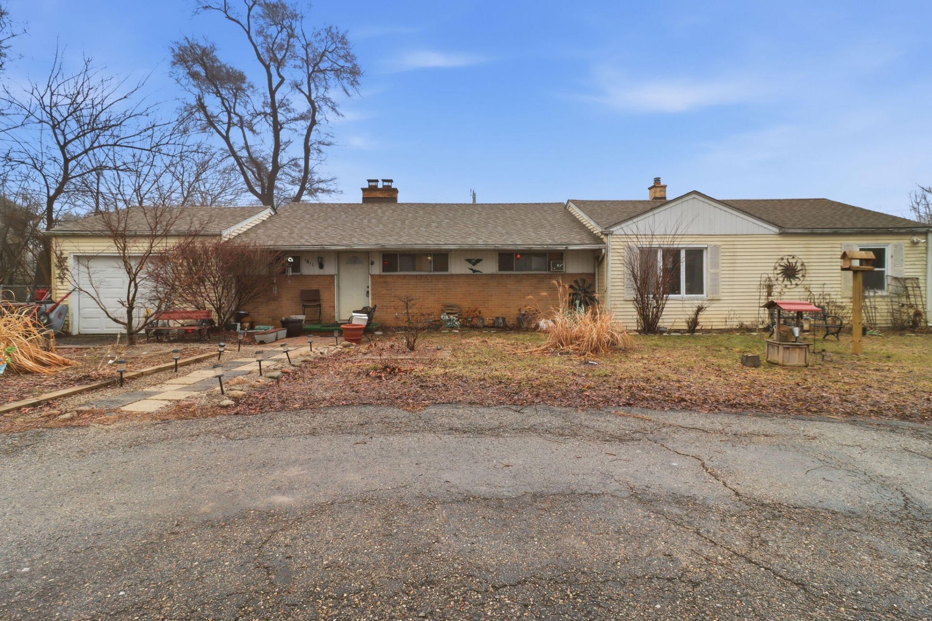 1611 Weymouth Street, West Bloomfield, MI 48324 Main Photo