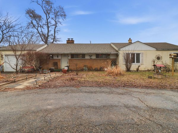 1611 Weymouth Street, West Bloomfield, MI 48324