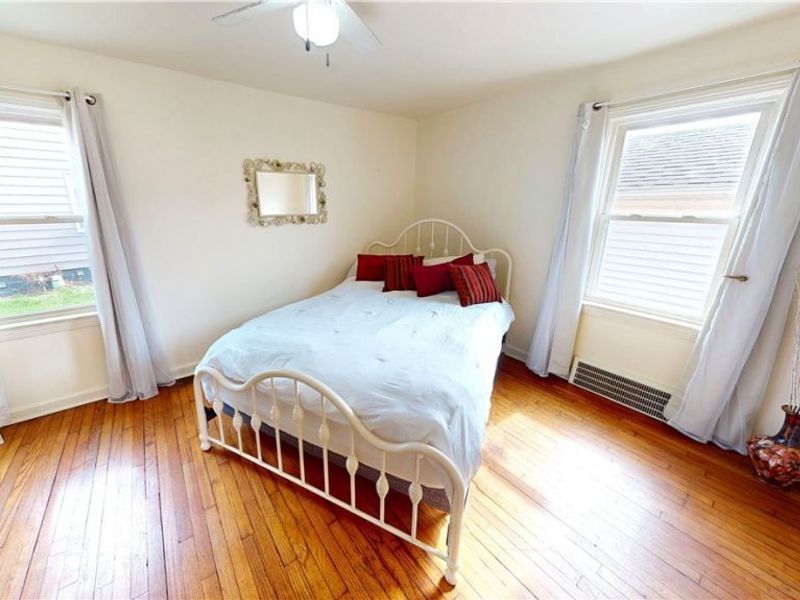 32706 Lake Shore Boulevard , Willowick, OH 44095 Photo 11