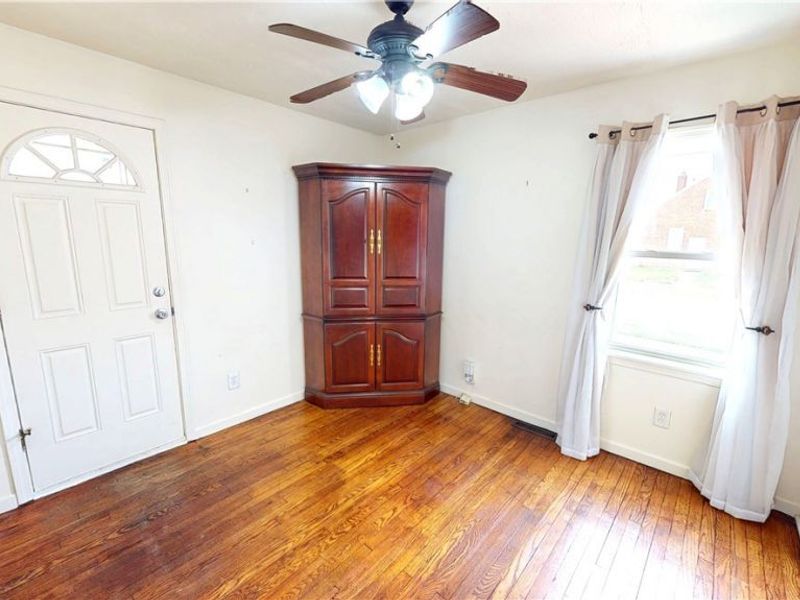 32706 Lake Shore Boulevard , Willowick, OH 44095 Photo 14