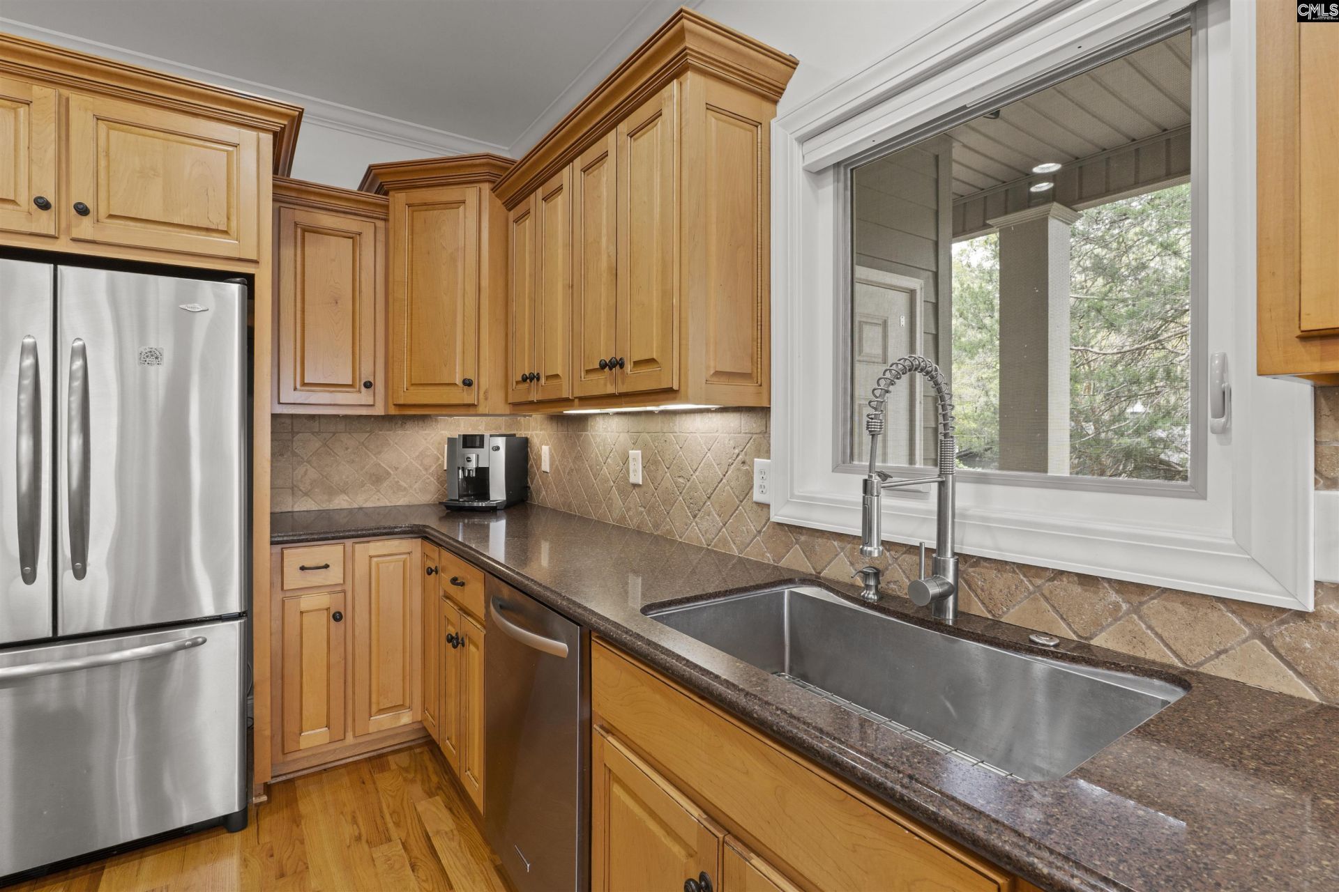 2223 Lakeshore Road  Photo 11