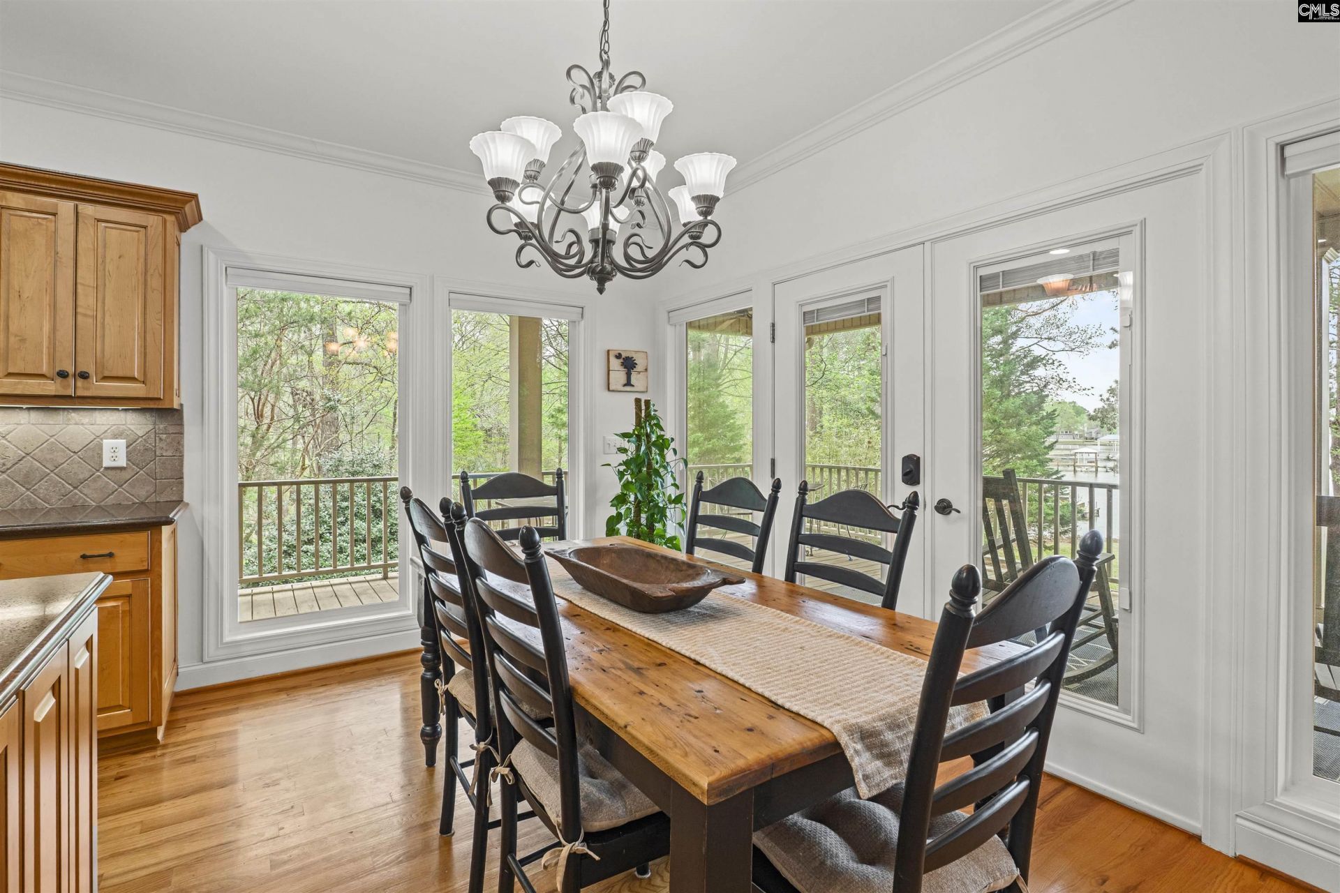 2223 Lakeshore Road  Photo 13