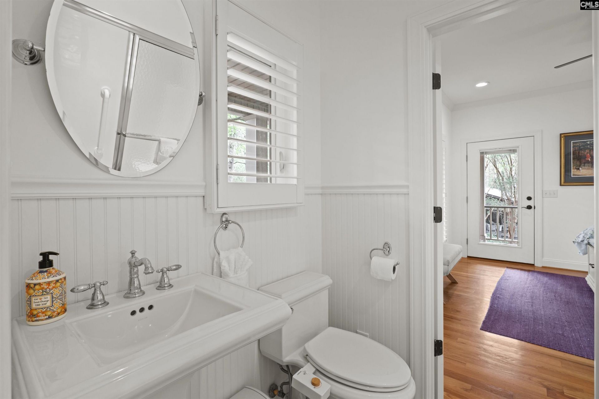 2223 Lakeshore Road  Photo 23