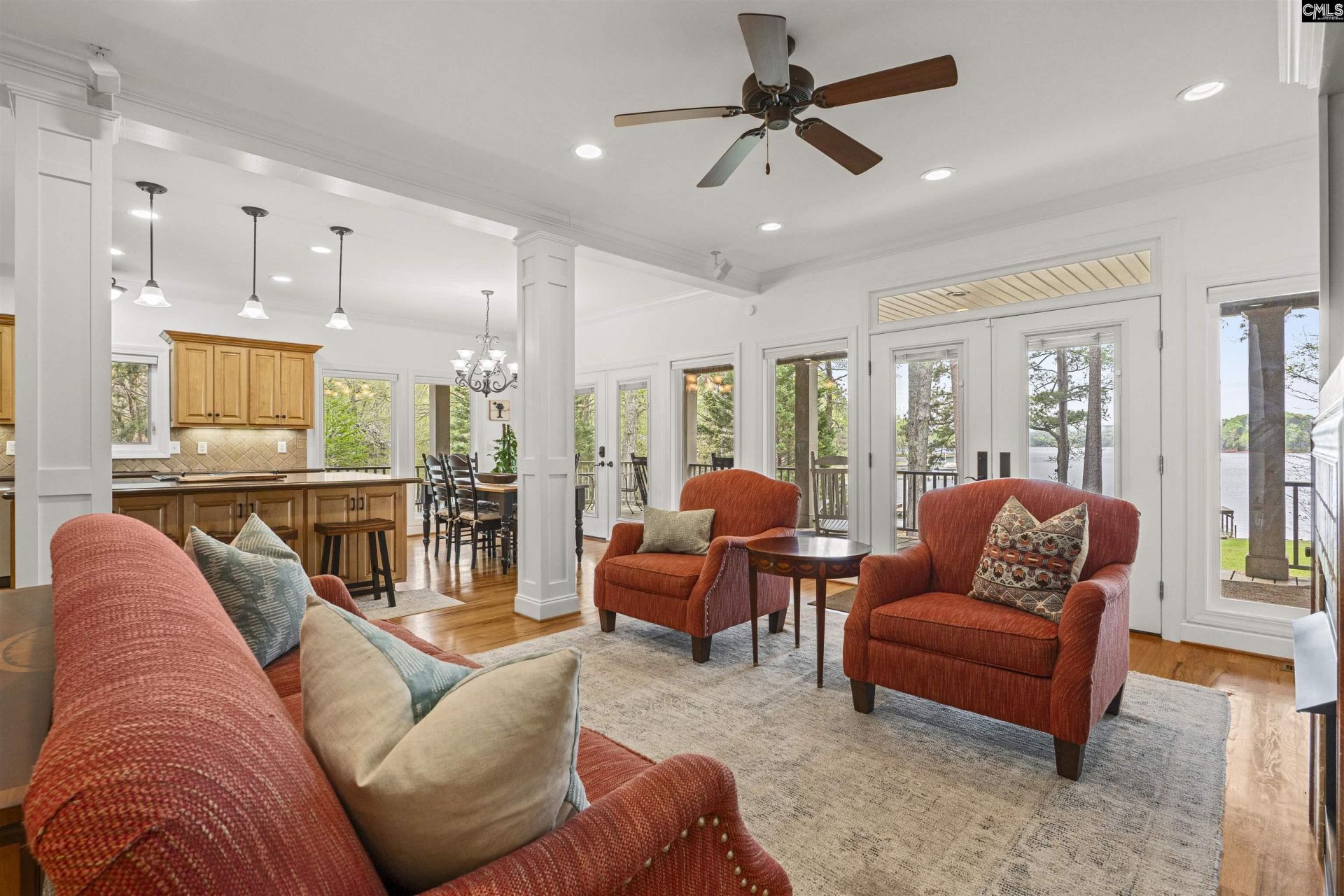 2223 Lakeshore Road  Photo 5