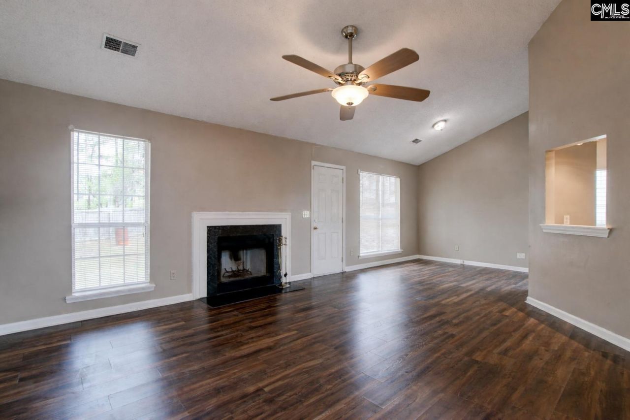 9 Ruthberry Court  Photo 4