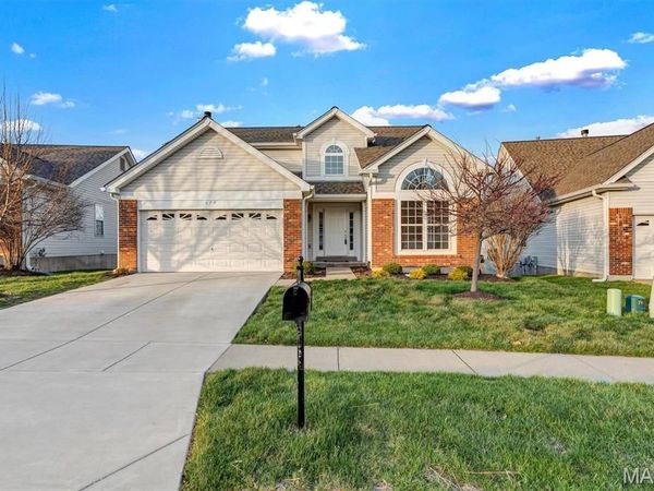 679 Bluffs View Court, Eureka, MO 63025