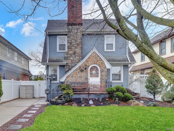 2889 Arnold Avenue, Oceanside, NY 11572