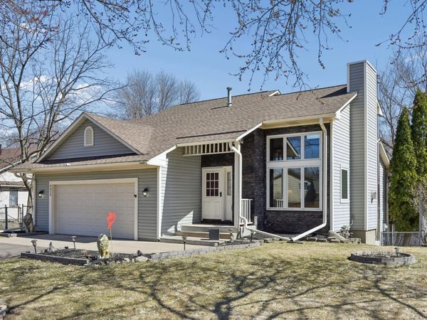 4023 Hadley Avenue N, Oakdale, MN 55128