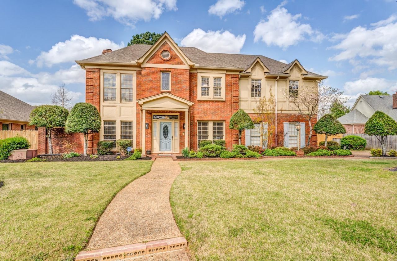 9354 Hawthorn Hill Dr, Germantown, TN 38139 Main Photo