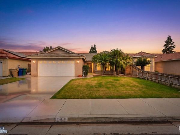 245 Sherman Peak Drive, Bakersfield, CA 93308