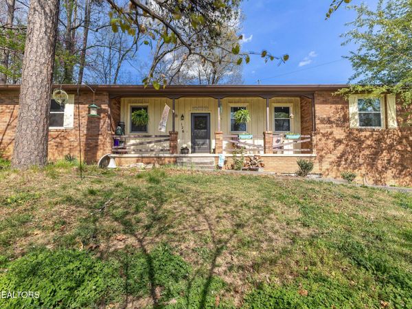 126 Newport Drive, Oak Ridge, TN 37830