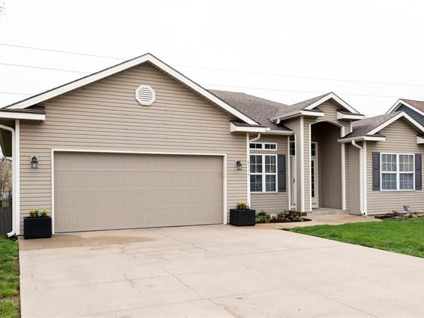 8544 N Ava Avenue, Kansas City, MO 64154