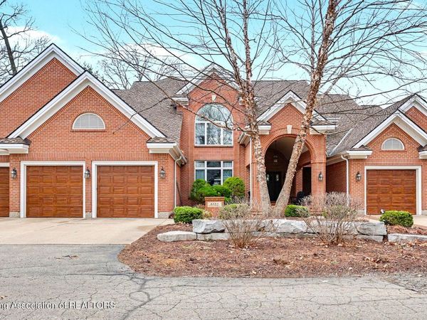 6123 Cottage Drive, Haslett, MI 48840